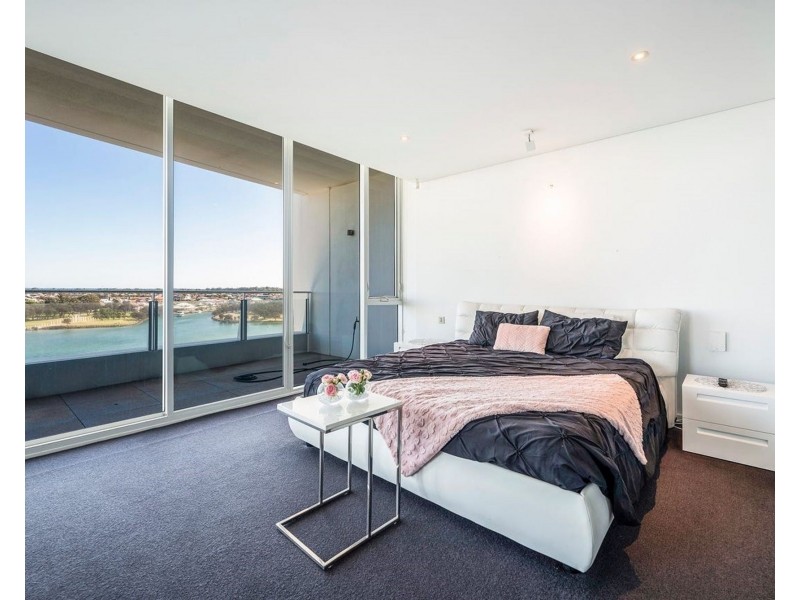 901/5 Marco Polo Drive, Mandurah WA 6210