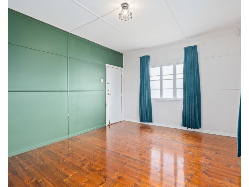 77 Stafford Street, Booval QLD 4304