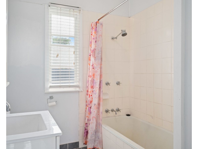 77 Stafford Street, Booval QLD 4304