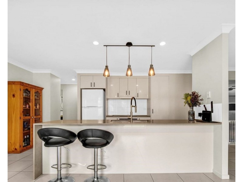 26 Bellinger Key, Pacific Pines QLD 4211