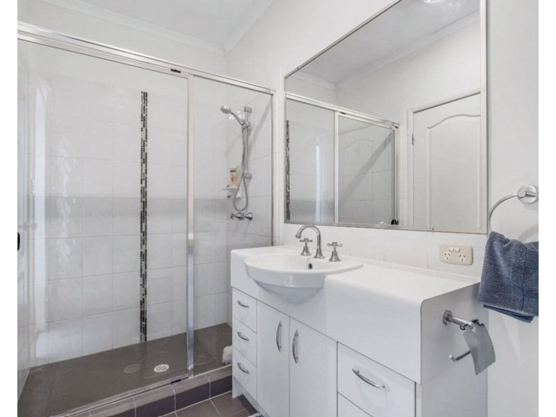 49 Talltrees Circuit, Wakerley QLD 4154
