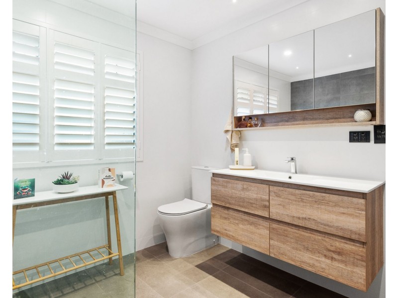 4 Cestrum Rise, South Lake WA 6164