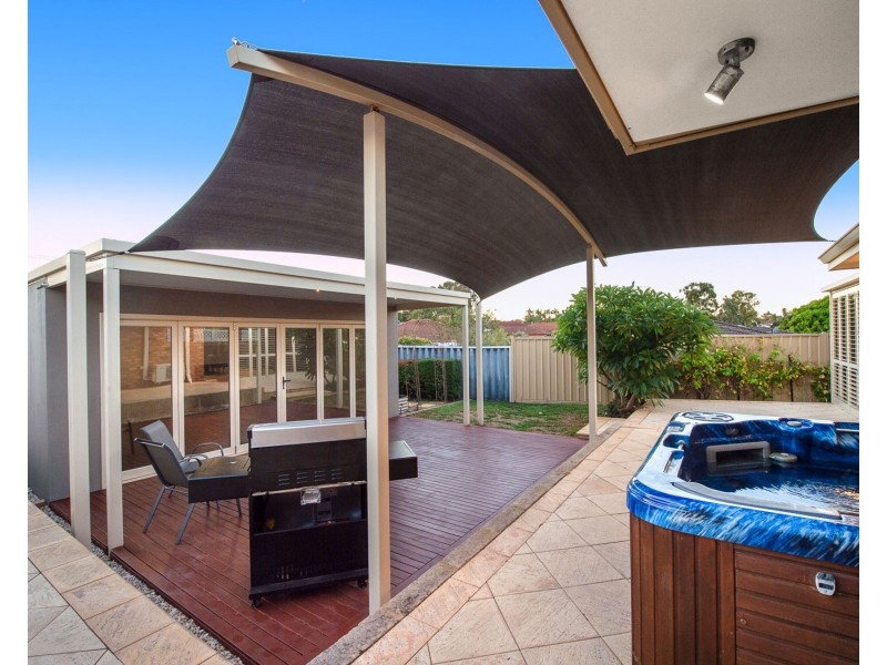 4 Cestrum Rise, South Lake WA 6164