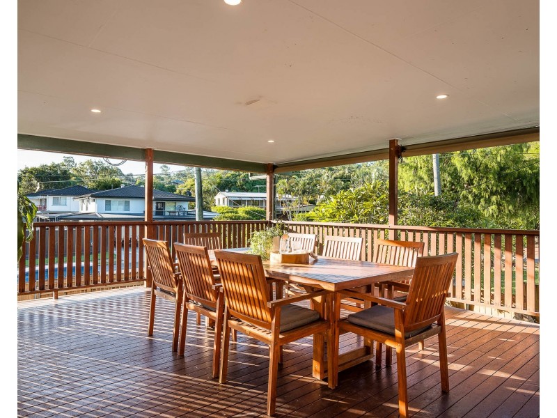 31 Ferny Way, Ferny Hills QLD 4055