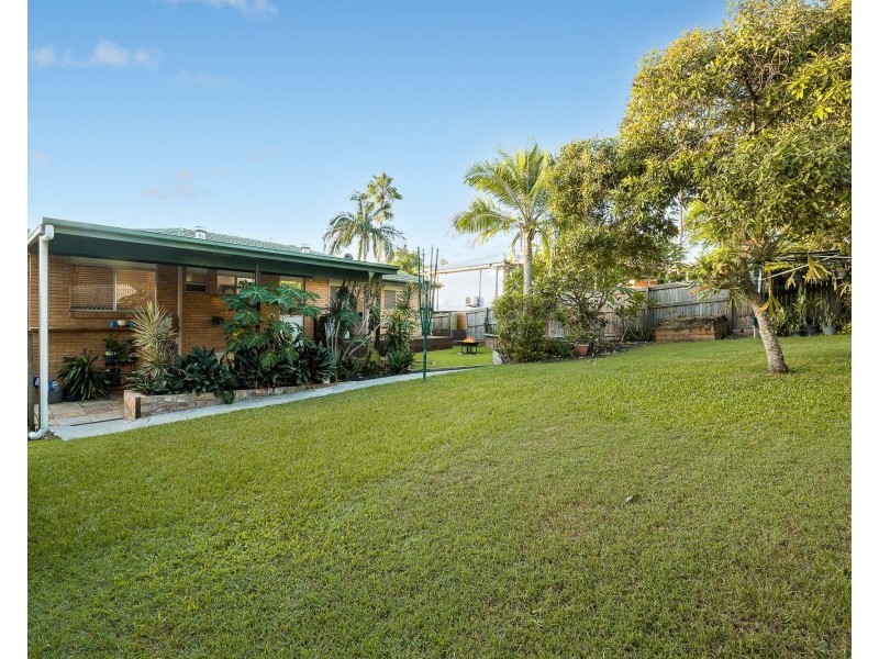 31 Ferny Way, Ferny Hills QLD 4055
