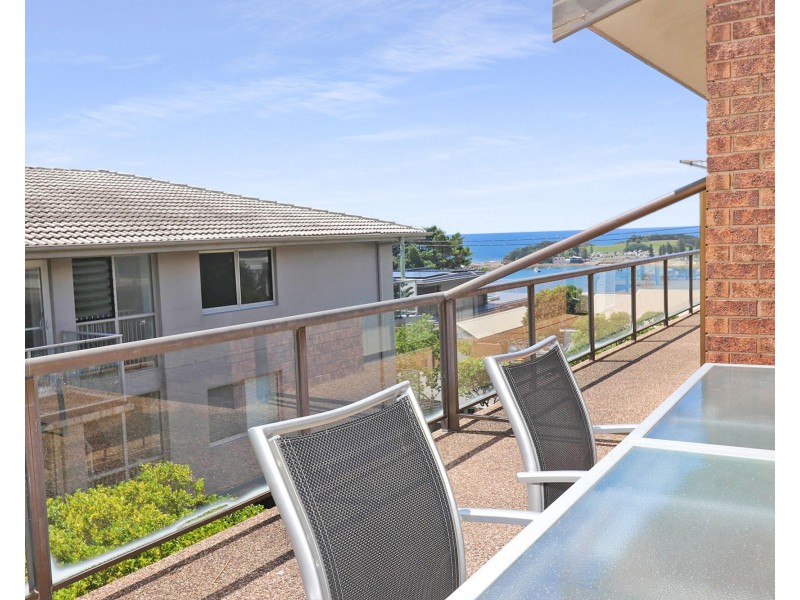 8/19 Barnhill Road, Terrigal NSW 2260