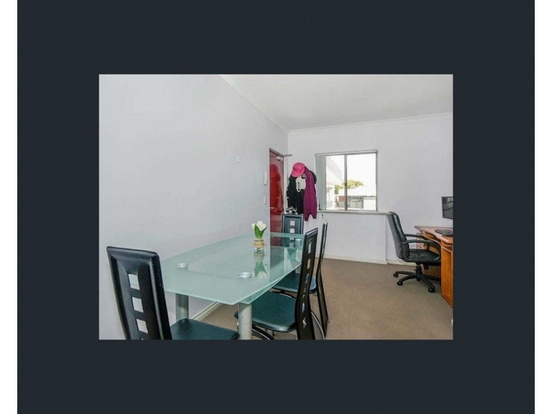 25 42 The crescent, Midland WA 6056