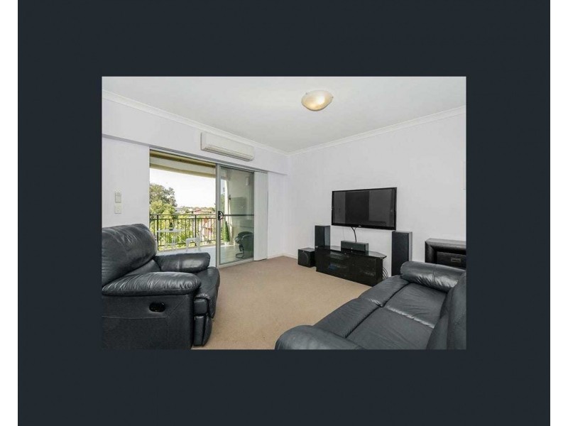 25 42 The crescent, Midland WA 6056