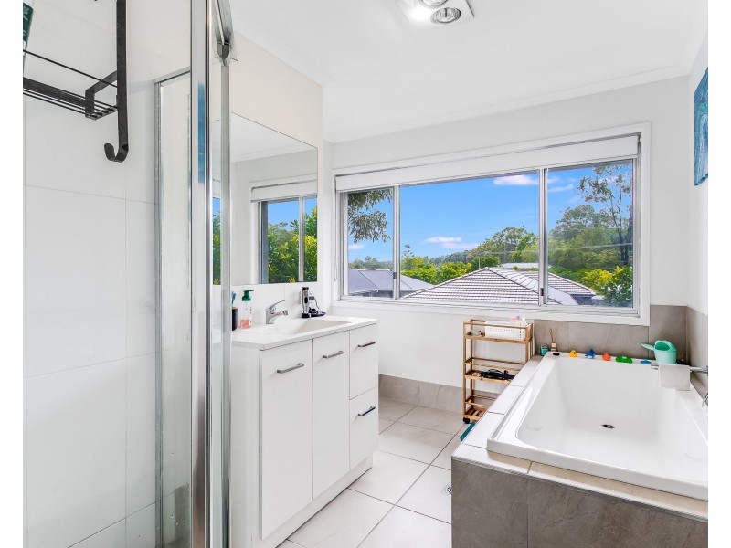 3/6 Sunseeker Street, Burpengary QLD 4505