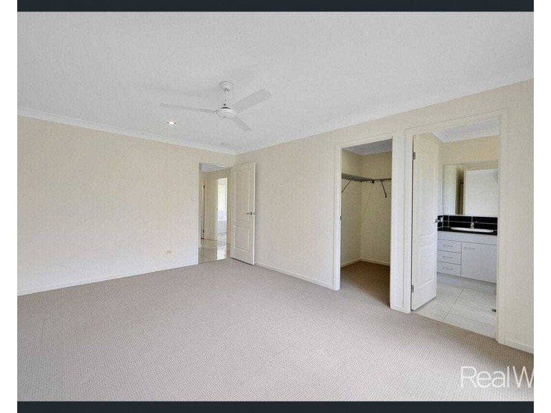 9 Fixter Avenue, Kalkie QLD 4670