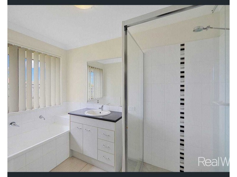 9 Fixter Avenue, Kalkie QLD 4670