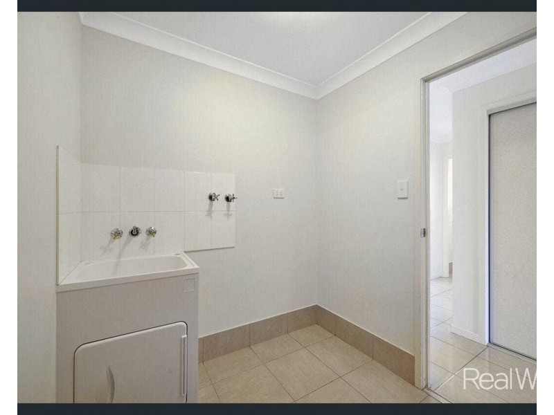 9 Fixter Avenue, Kalkie QLD 4670