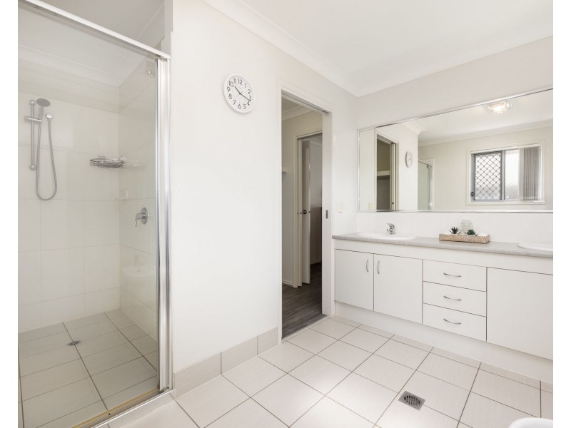 10 Lauren Circuit, Brighton QLD 4017