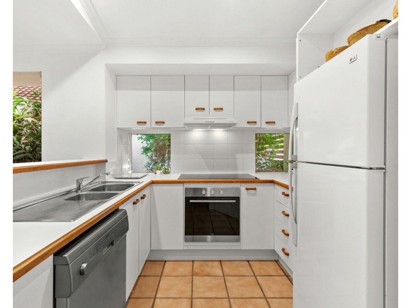 1/12 Sunseeker Close, Noosaville QLD 4566