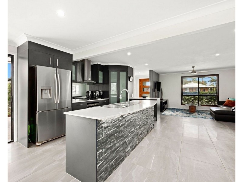 34 Rosella Street, Parrearra QLD 4575