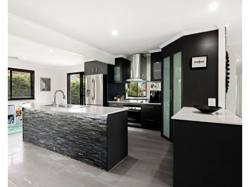 34 Rosella Street, Parrearra QLD 4575