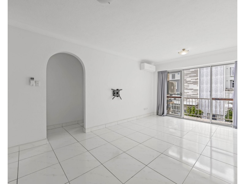 4/6 Garden Street, Southport QLD 4215