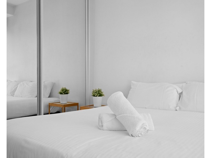 2004/327 La Trobe Street, Melbourne VIC 3000
