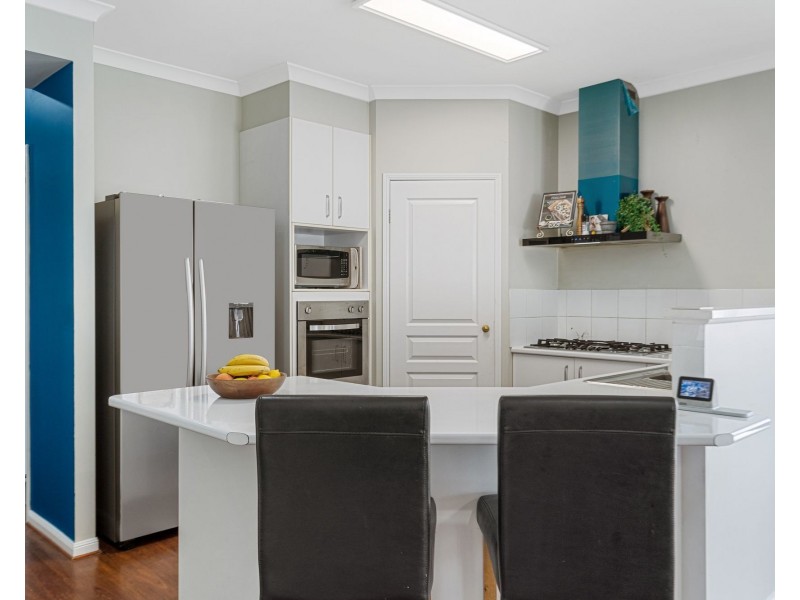 8 Eaton Close, North Lakes QLD 4509