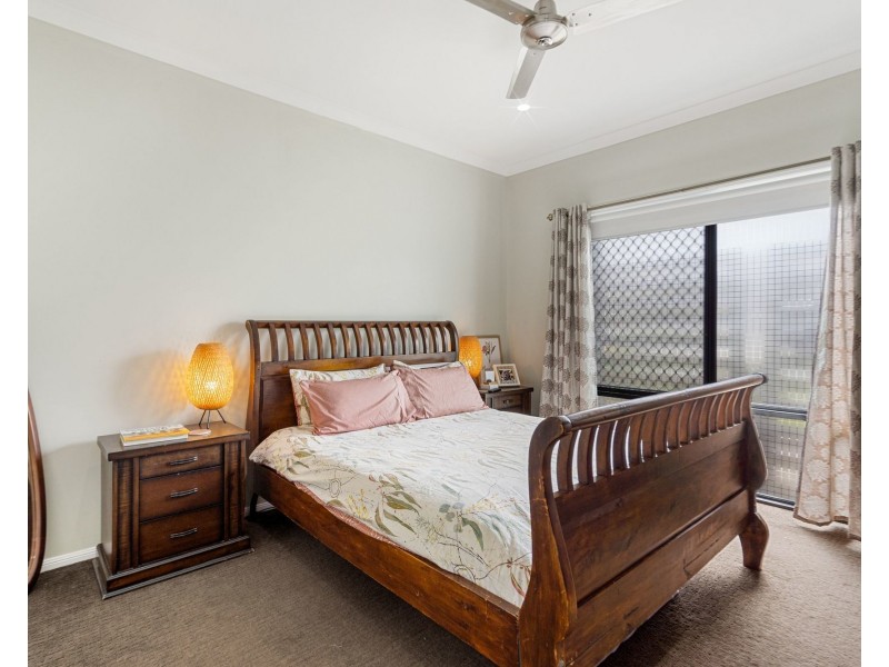 8 Eaton Close, North Lakes QLD 4509