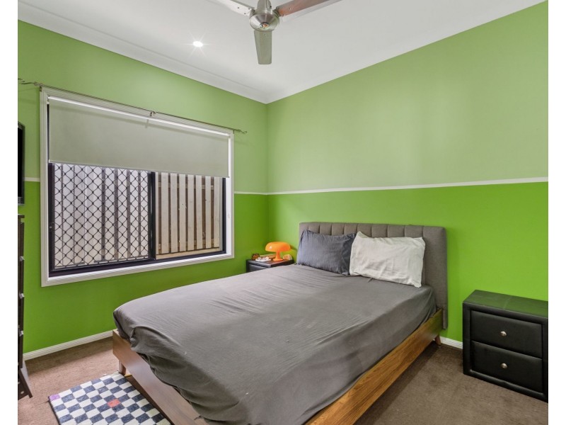 8 Eaton Close, North Lakes QLD 4509