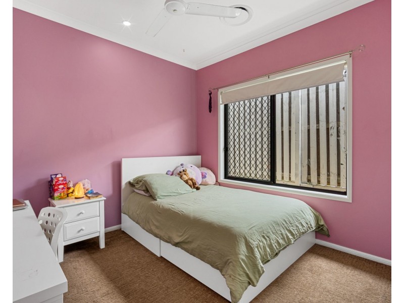 8 Eaton Close, North Lakes QLD 4509