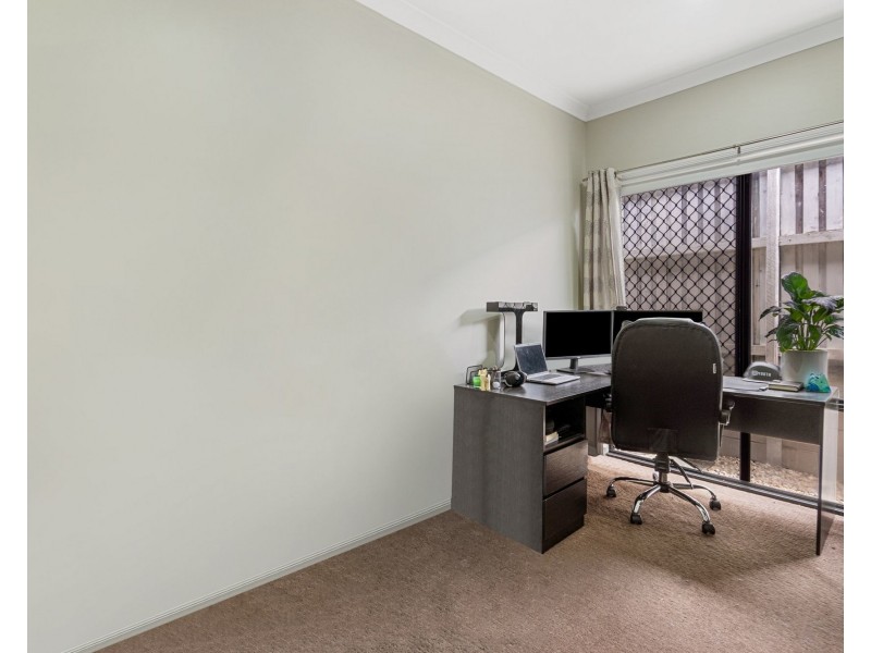 8 Eaton Close, North Lakes QLD 4509