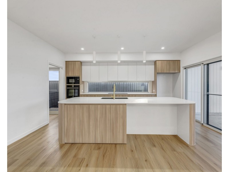 15 Bedarra Boulevard, Innes Park QLD 4670