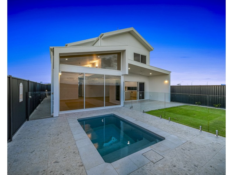 15 Bedarra Boulevard, Innes Park QLD 4670