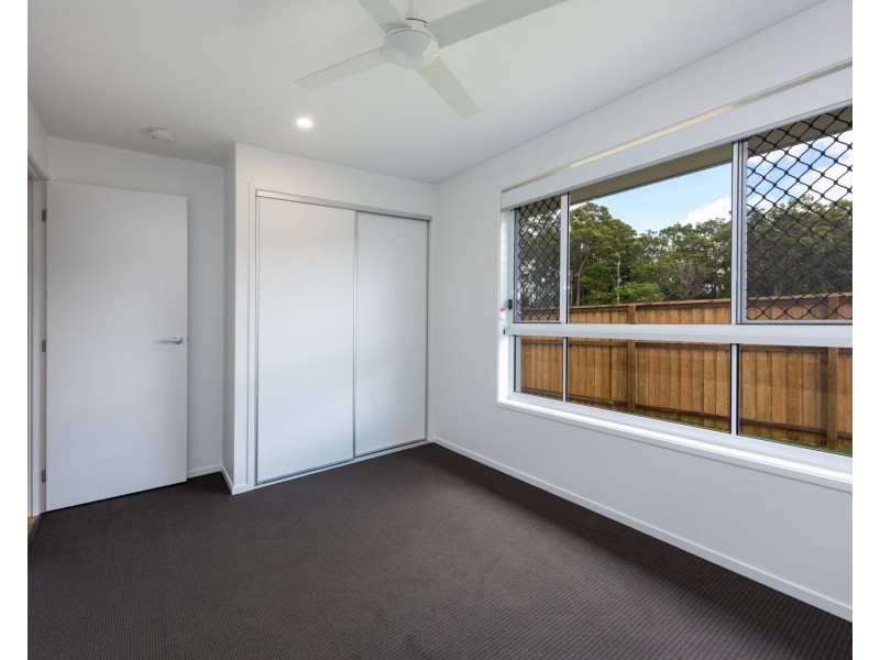 1 Wren Place, Branyan QLD 4670