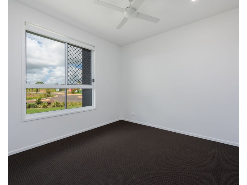 1 Wren Place, Branyan QLD 4670