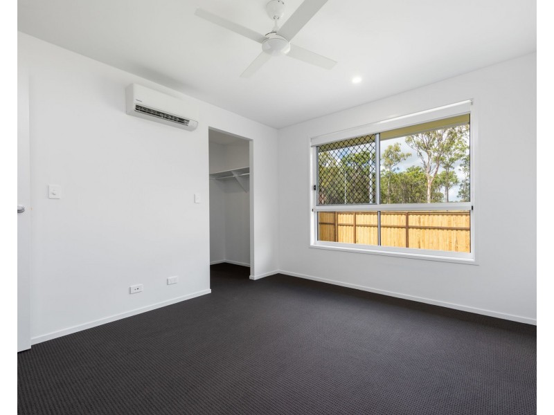 1 Wren Place, Branyan QLD 4670