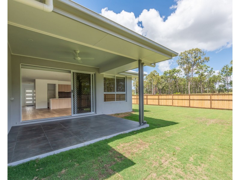 1 Wren Place, Branyan QLD 4670