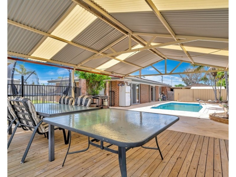 14 Kingsbridge Road, Warnbro WA 6169