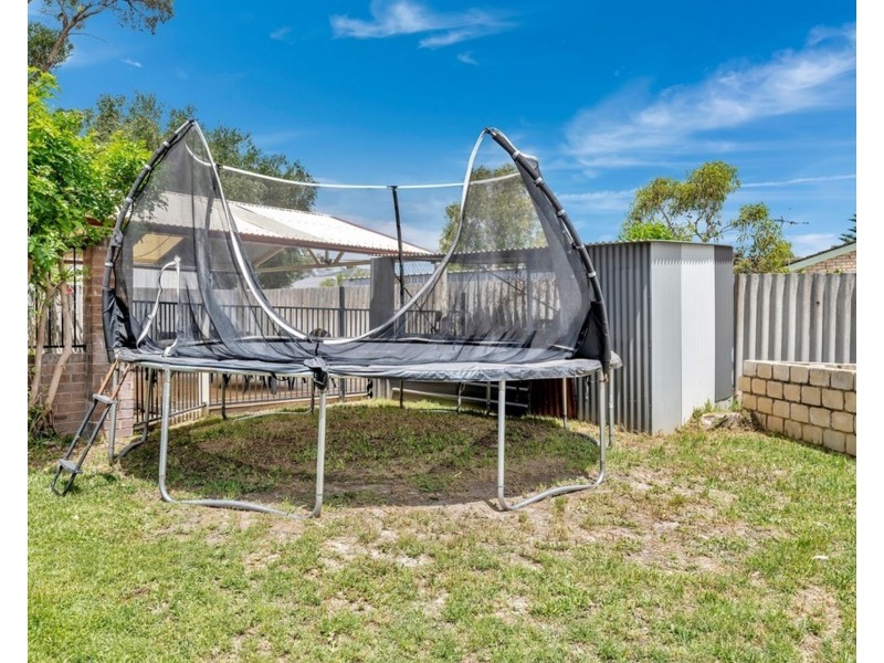 14 Kingsbridge Road, Warnbro WA 6169