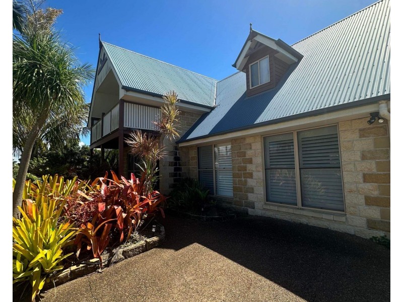 165 Barolin Esplanade, Coral Cove QLD 4670