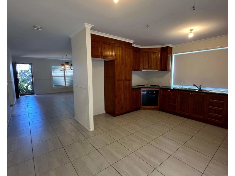 165 Barolin Esplanade, Coral Cove QLD 4670