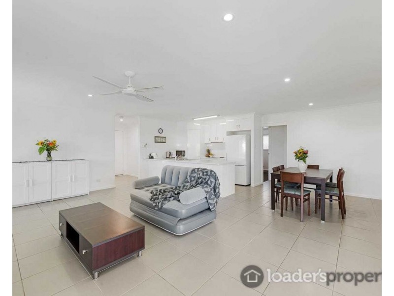 2 Toppers Court, Coral Cove QLD 4670