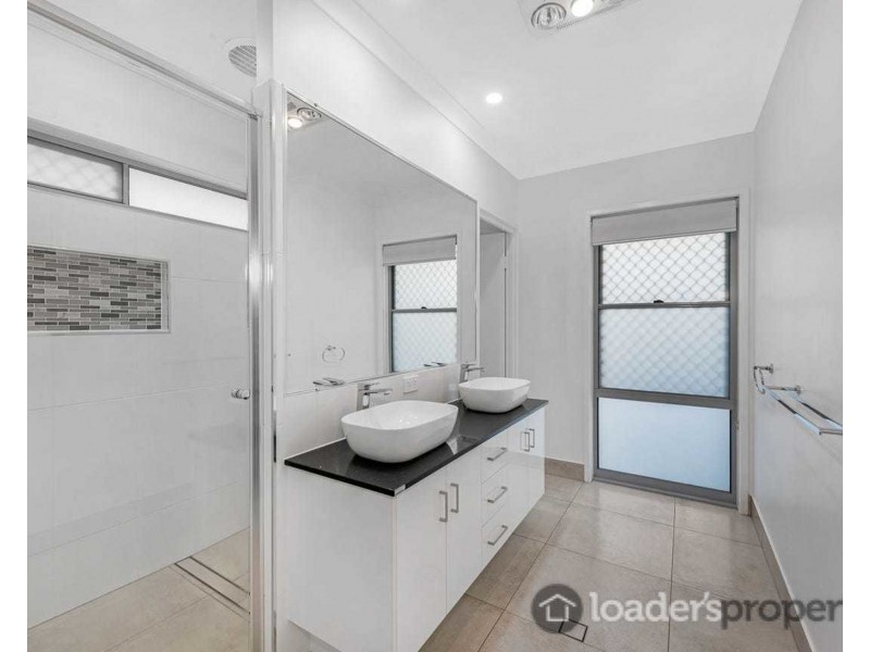 42 Palermo Avenue, Ashfield QLD 4670