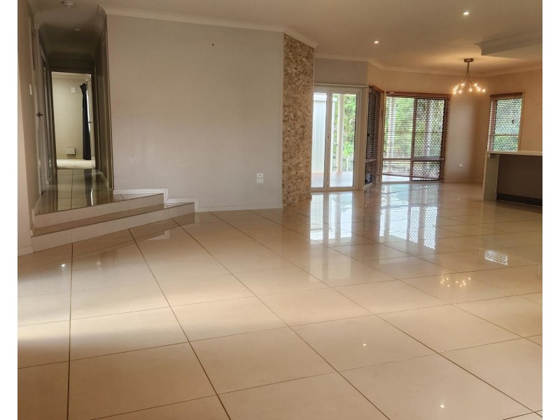 2 Freshwater Drive, Branyan QLD 4670