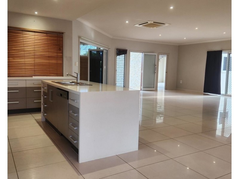 2 Freshwater Drive, Branyan QLD 4670