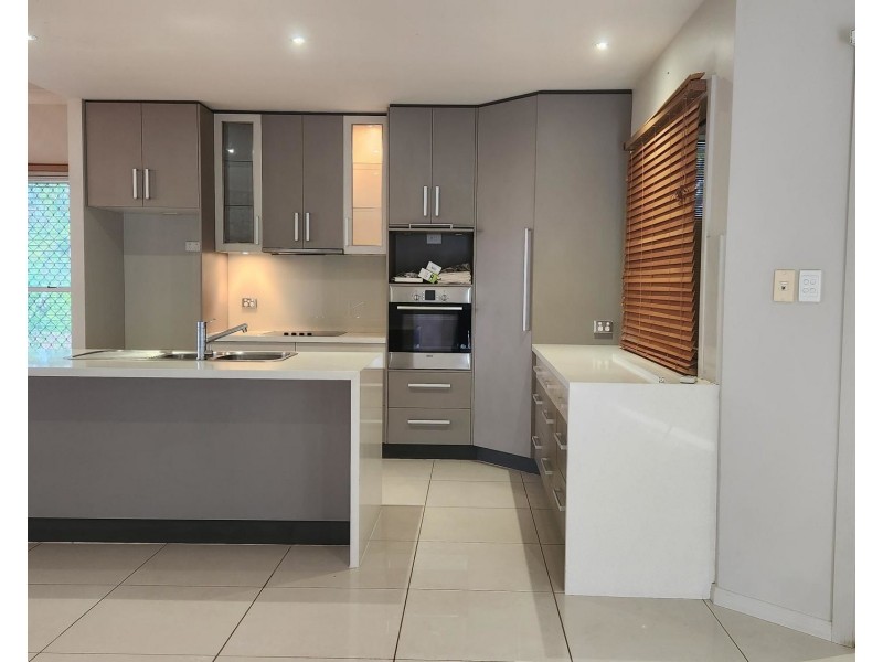 2 Freshwater Drive, Branyan QLD 4670