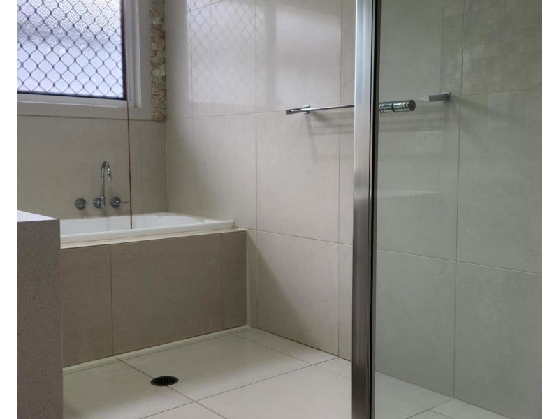 2 Freshwater Drive, Branyan QLD 4670