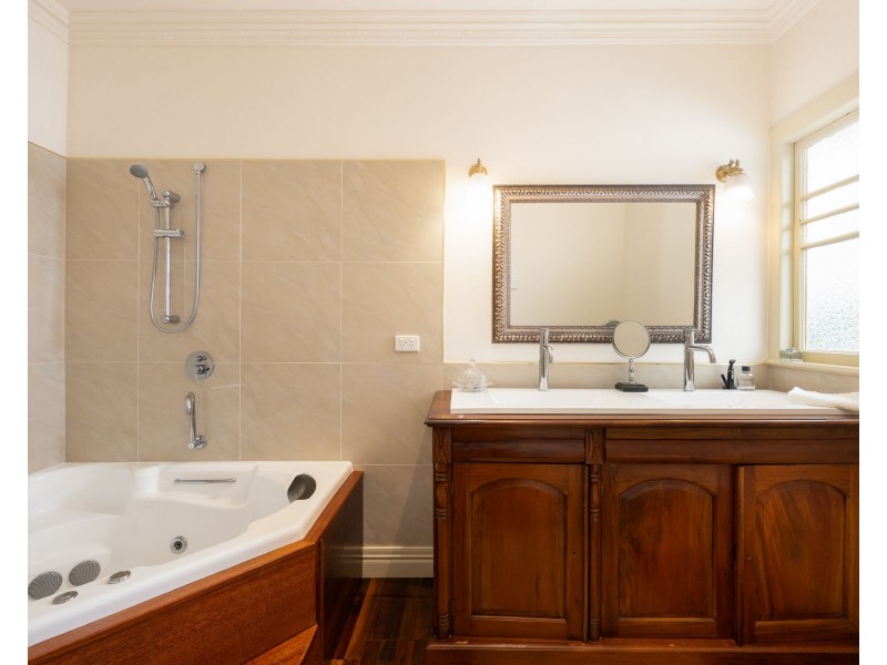 60 Clayton street, Sandgate QLD 4017