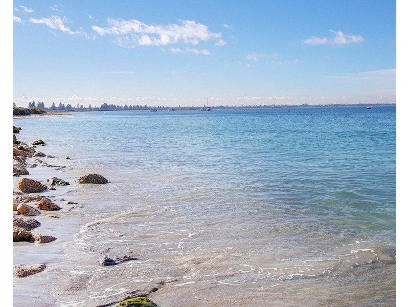 54 Janet Road, Safety Bay WA 6169