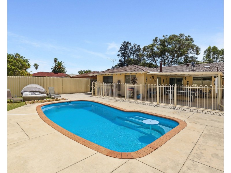 5 Sycamore Close, Rockingham WA 6168