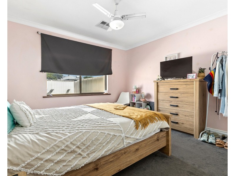 5 Sycamore Close, Rockingham WA 6168