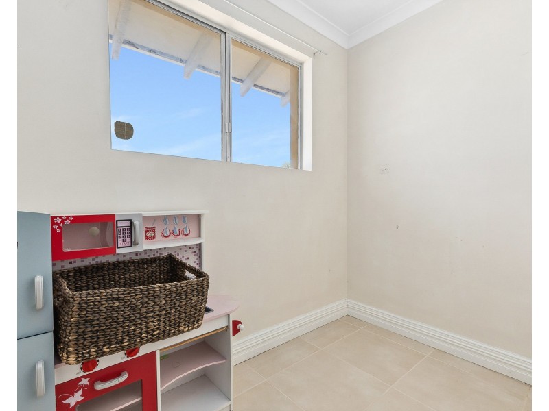 5 Sycamore Close, Rockingham WA 6168