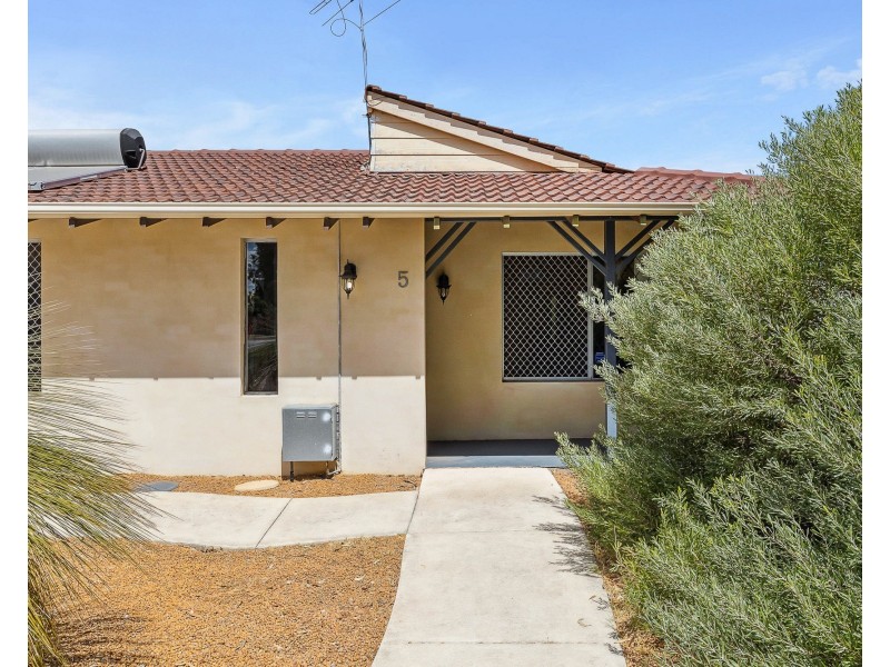 5 Sycamore Close, Rockingham WA 6168