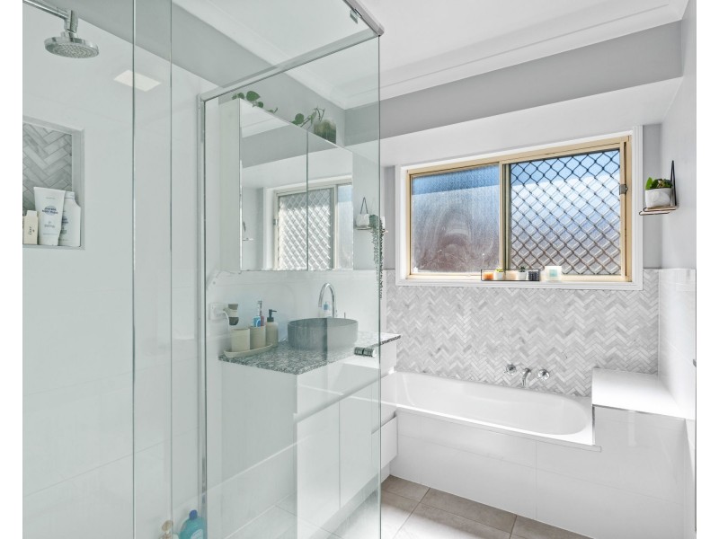 1 Newton Place, Wacol QLD 4076